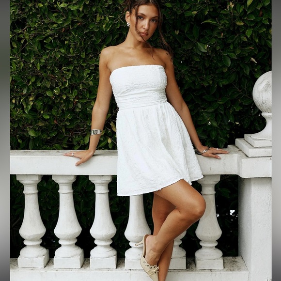 Princess Polly Dresses & Skirts - NWT Princes Polly Seasons of Love strapless white mini dress size US 8